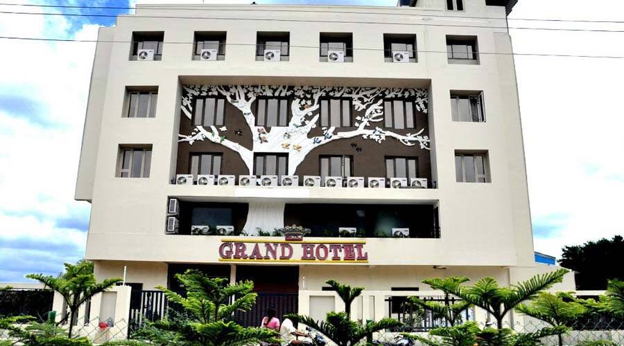 Lumbinis Grand Hotel, Gulbarga 4